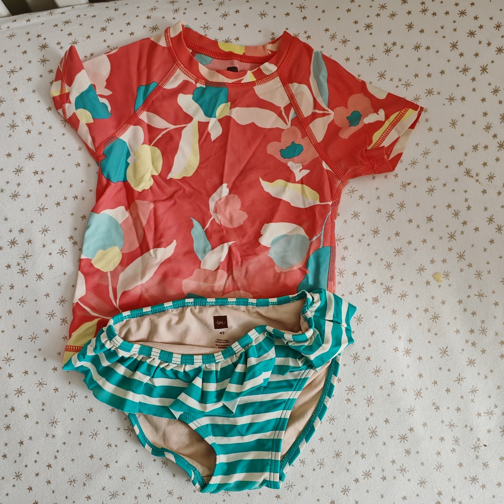 3/25 Tea Collection Rash Guard Swim Suit Size 4 - Picture 2 of 7